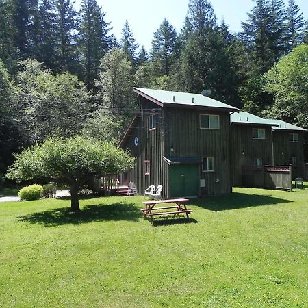 Forest Echoes Cabins Cultus Lake Екстериор снимка
