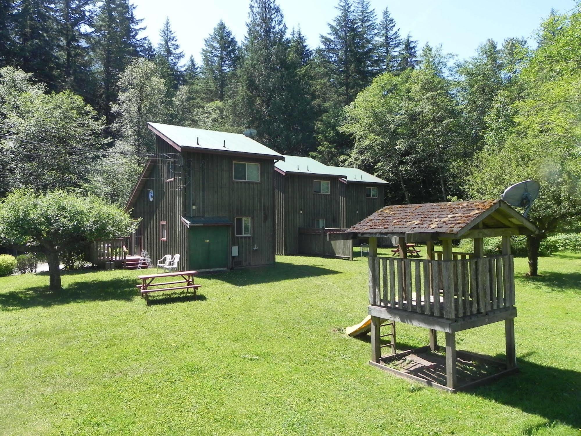 Forest Echoes Cabins Cultus Lake Екстериор снимка